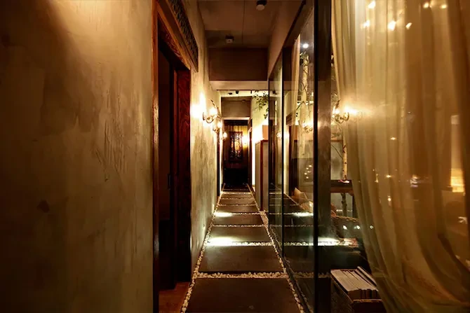 강남역 타이25 매장사진01.webp