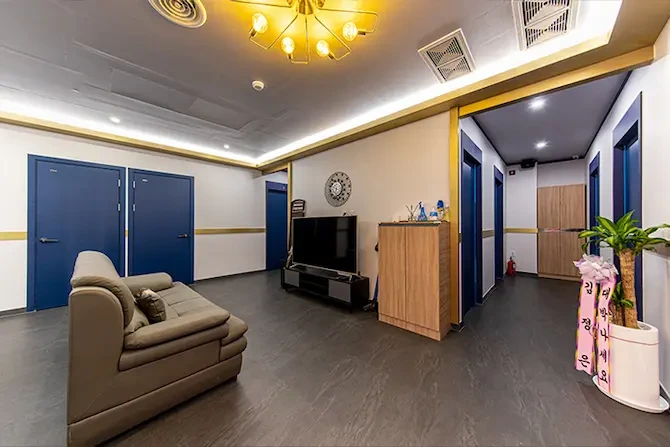 파주 운정 탑스웨디시 매장사진01.webp